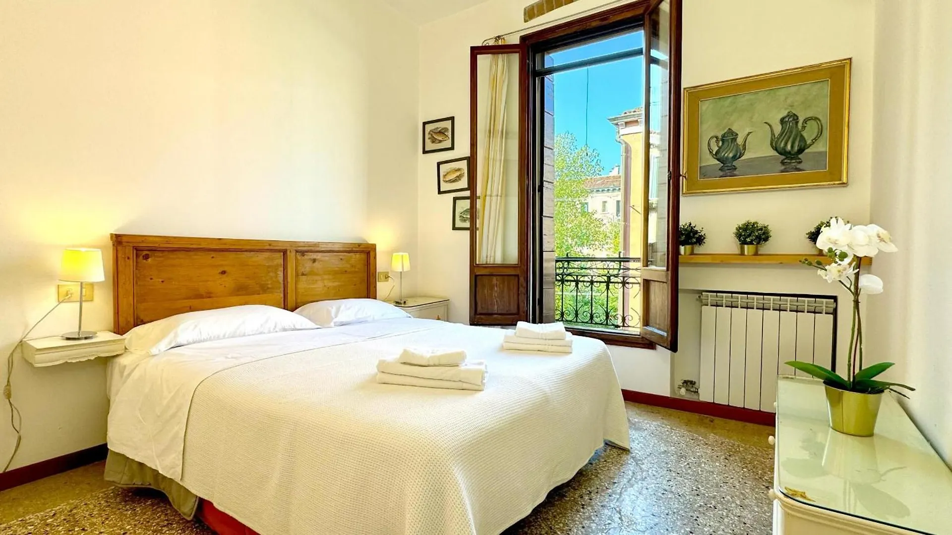Residence Moretta - Historical Center Venice Italy