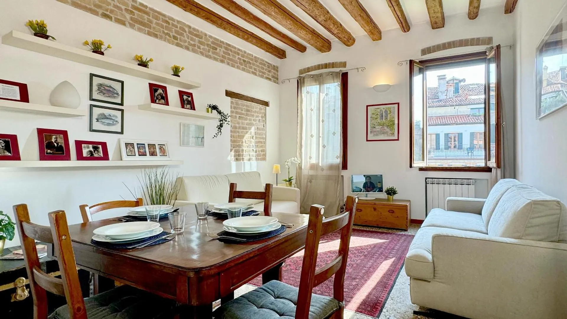Residence Moretta - Historical Center contacts